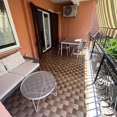 Apartments Ida Cres Exterior photo